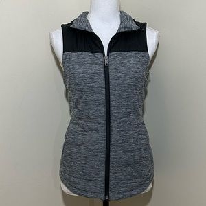 The North Face || woman’s Black and Gray vest size Xs